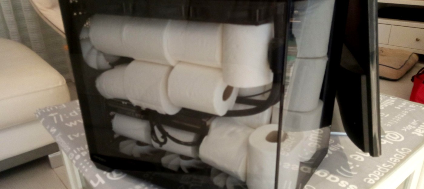 PC owner stuffed the case with rolls of toilet paper for safe and practical transportation
