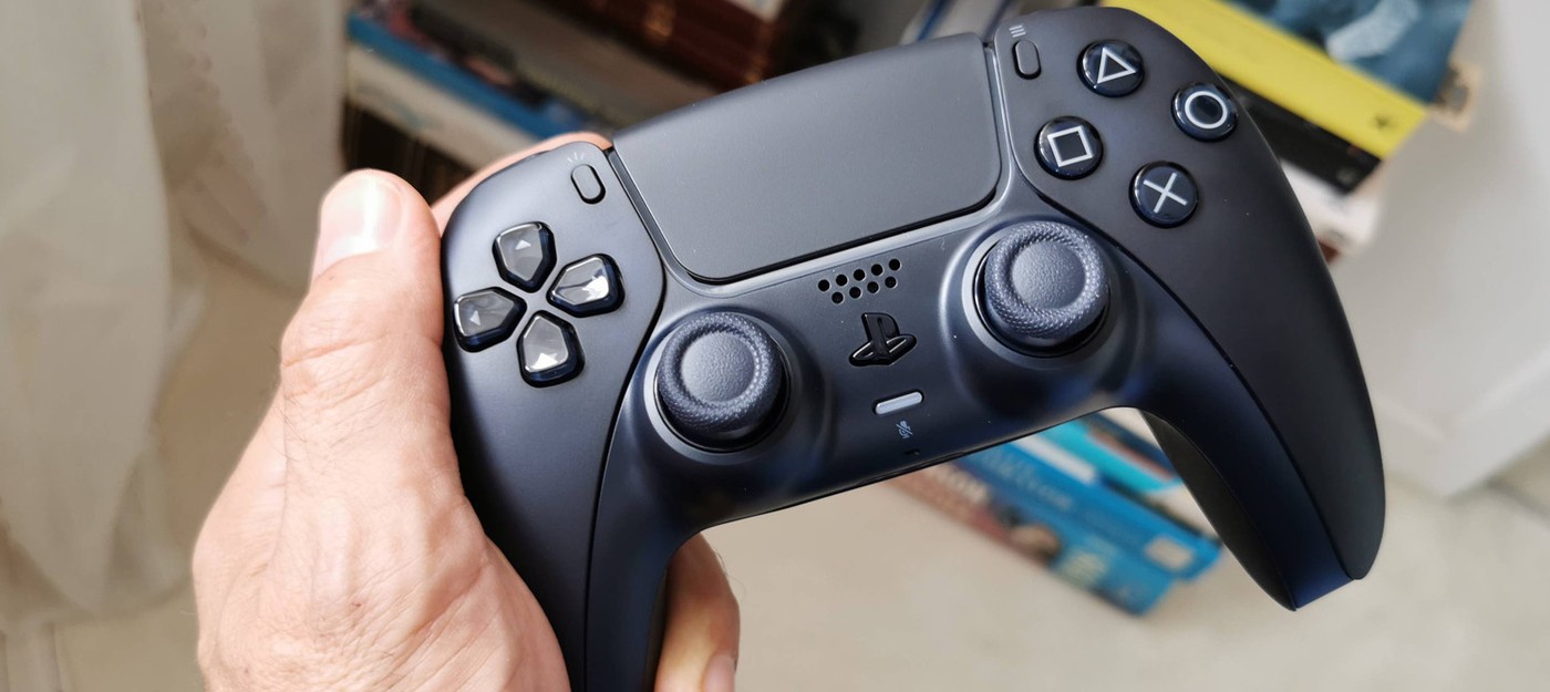 PC Games – a user bought an app for a gamepad, got banned, and was forced to download a pirated version of what he paid for