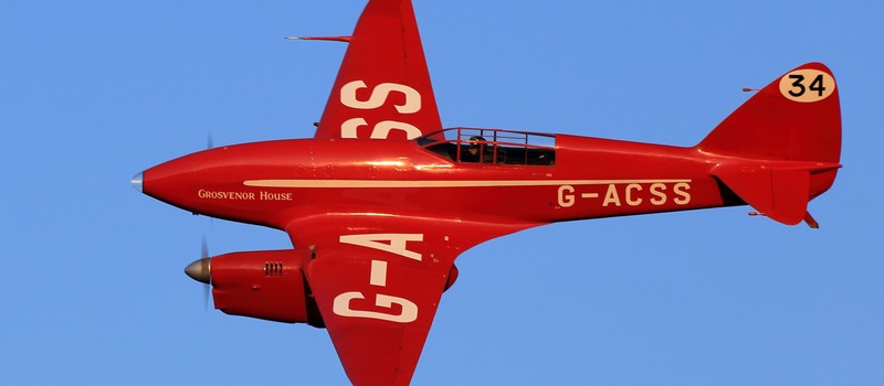 Enthusiast built a PC in the nose of a de Havilland aircraft so that Flight Simulator would work authentically