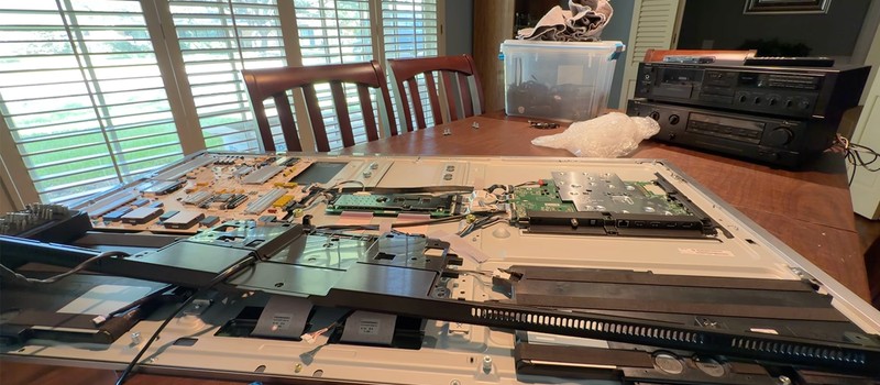 LG OLED owner ripped microphone and Wi-Fi out of new TV and declared – this glass belongs to me