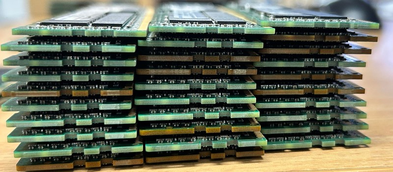 30 DDR4 64GB RAM sticks worth $10,000 found in garage – leftovers from a decommissioned server
